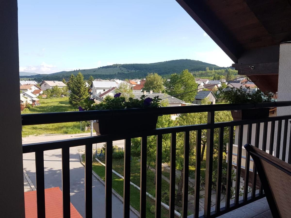 Apartmani Brigita Korenica Bagian luar foto