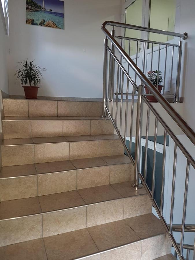 Apartmani Brigita Korenica Bagian luar foto