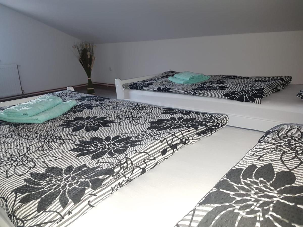 Apartmani Brigita Korenica Bagian luar foto
