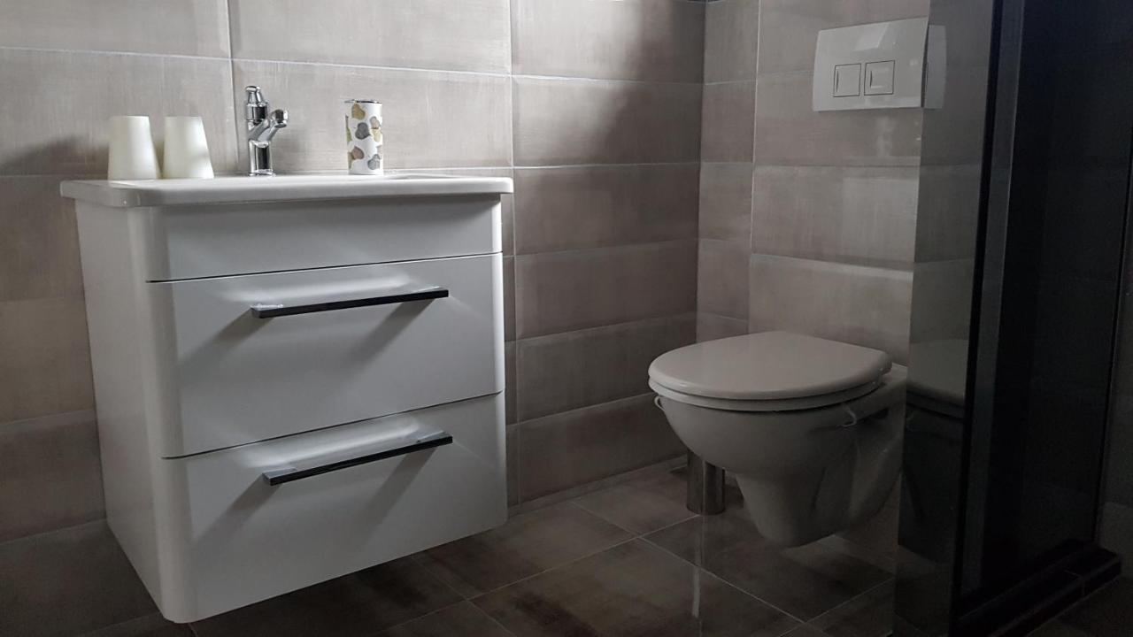 Apartmani Brigita Korenica Bagian luar foto